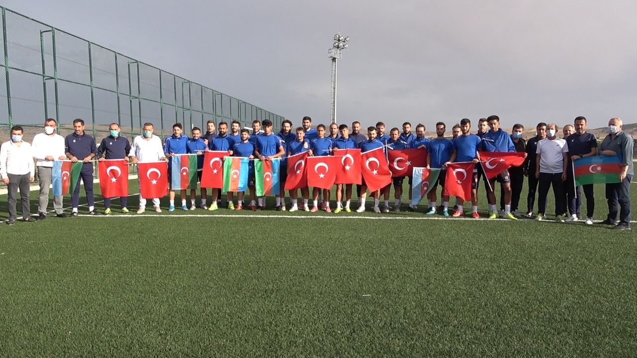 Kırıkkalespor'dan, Azerbaycan’a bayraklı destek