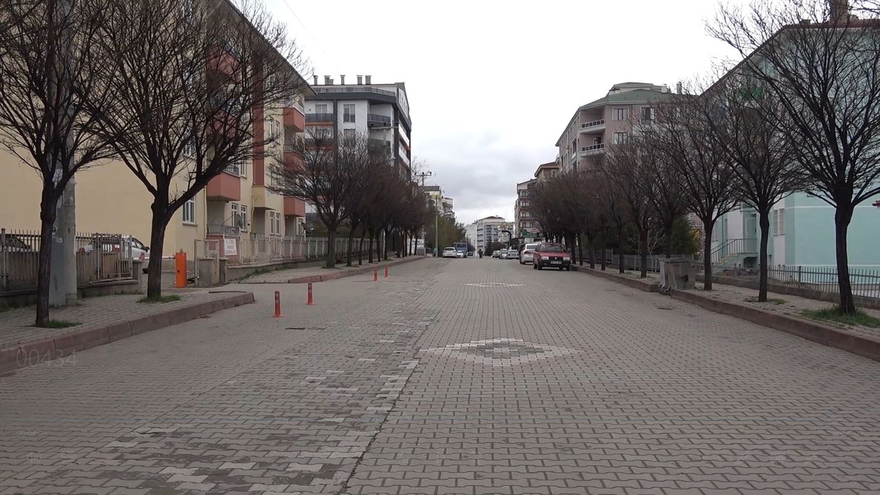 Covid-19 sonrasında sokaklar sessiz kaldı